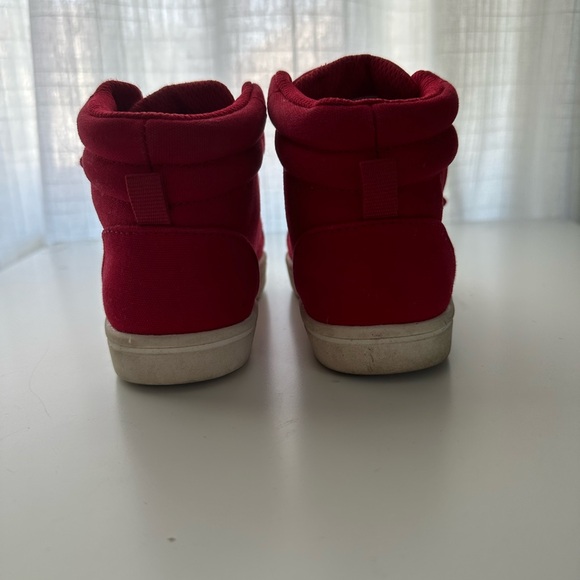 Toddler Size 7 Spider-Man Hight Tops - Picture 2 of 8